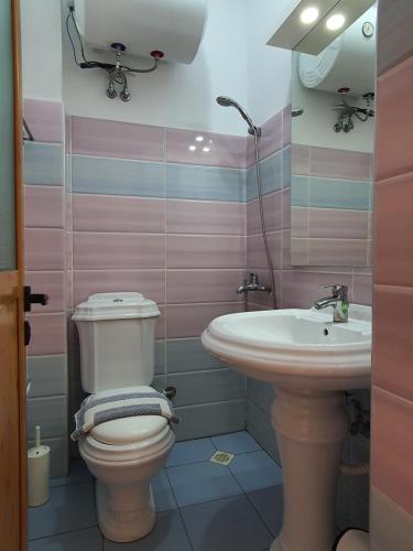 Double Room with Balcony image 1
