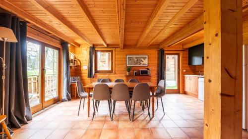 Bois de Champelle -7- Magnifique chalet 8 pers Morillon 1100