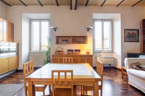 New Trastevere Home: big, elegant, comfy apartment, Rom (Foto 2)