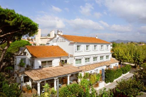 Entrance, L'Oasis Hotel in Frejus