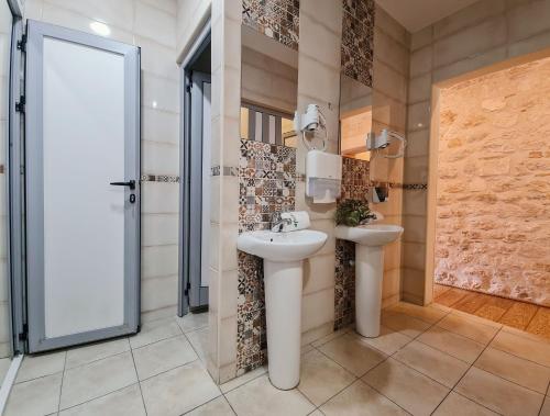 Step to Kotor bay Guesthouse - image 2