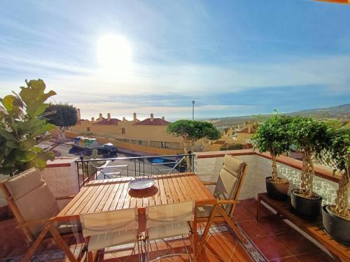 Costa Adeje Topfloor corner panoramics views & pools 4