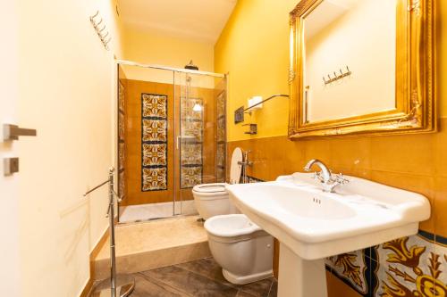 Triple Room with Bathroom image 10