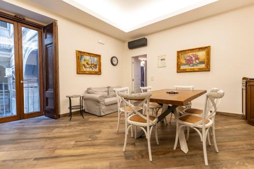 Plebiscito Rooms, Napoli