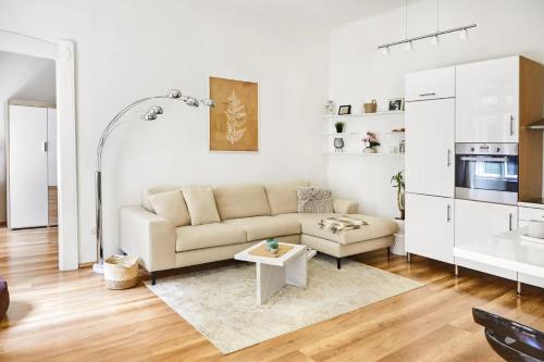 Peach Nest Apartment - Tap to explore photos