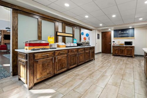 Hampton Inn & Suites Opelika-I-85 Auburn Area - main image