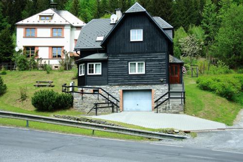 Dārzs, Horská vila Heda (Horska vila Heda) in Ludvikova