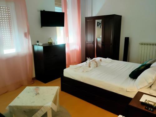 Hotel Brioni Room Type - Economy Double Room