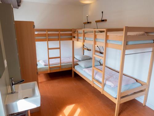 Avenches Youth Hostel - image 14