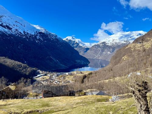 Surrounding environment, Fossen Accommodation in Geiranger
