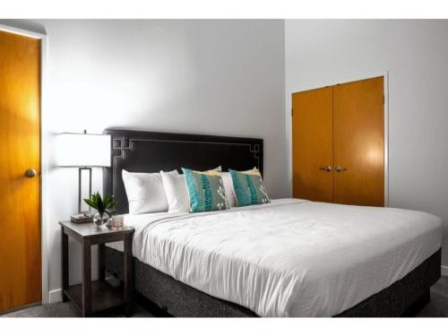 2BR 2BA CozySuites in the heart of Indianapolis