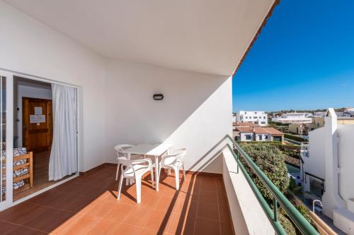 Standard One-Bedroom Apartment image 10
