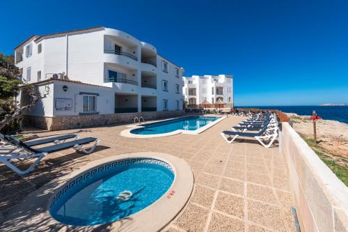 Apartamentos Sol Ponent - image 2