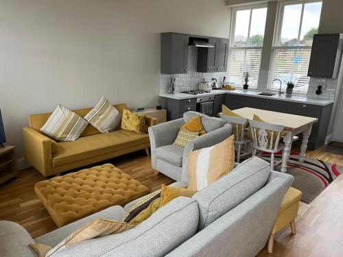 Micklefield Lodge in Leeds Bradford Airport and Nearby