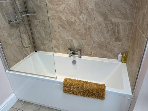 Micklefield Lodge in Leeds Bradford Airport and Nearby