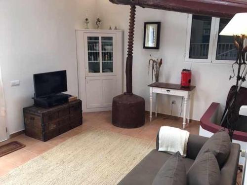 Casa Avó Alice - Remodelled Rustic House with BBQ & Garden - Perfect for Families! - image 7