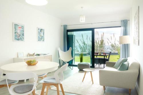 GuestReady - Cliff residence with sea views, Gaula (foto 2)