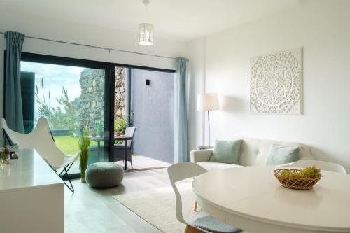 GuestReady - Cliff residence with sea views, Gaula (foto 7)
