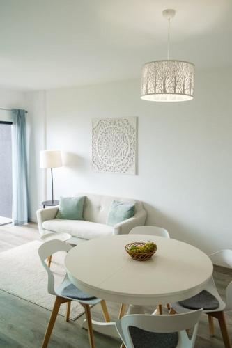 GuestReady - Cliff residence with sea views, Gaula (foto 8)