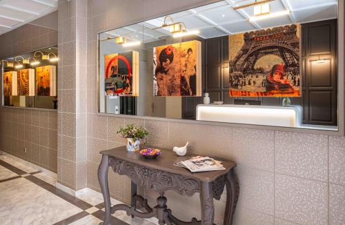 Terminus Orleans Hotel in 14th - Tour Montparnasse