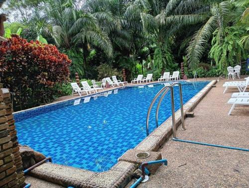 Hotel Khaosok and Spa