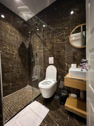 Urban Room 5, Тирана (фото 5)