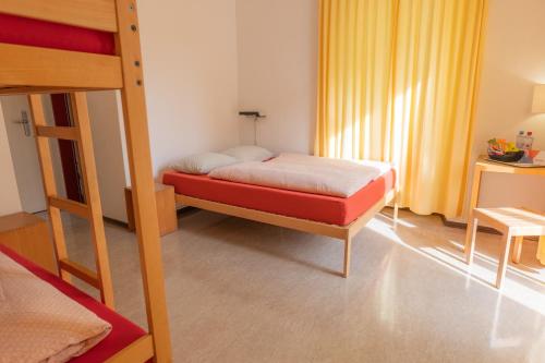 Youth Hostel Locarno Room Type - Family Room with Shower