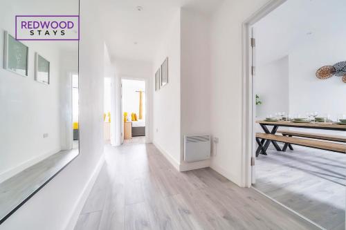 Instalaciones, Well-Equipped Serviced Apartments in Aldershot Town Centre, Free WiFi By Redwood Stays in Farnborough