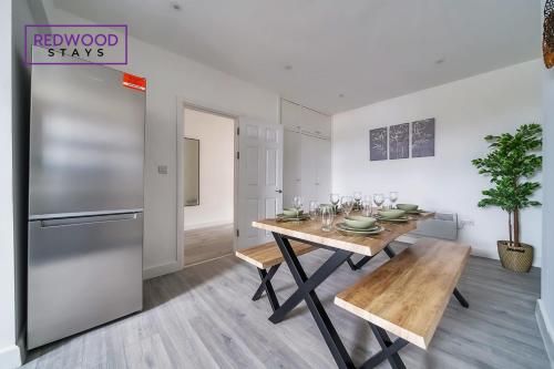 Instalaciones, Well-Equipped Serviced Apartments in Aldershot Town Centre, Free WiFi By Redwood Stays in Farnborough