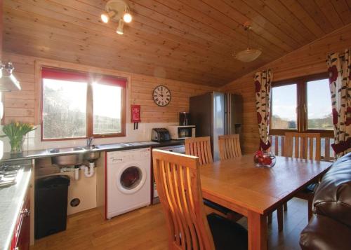 Nunland Hillside Lodges