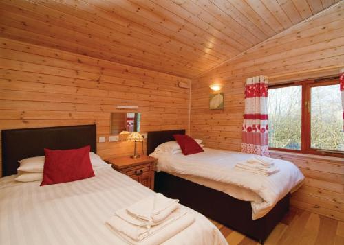 Nunland Hillside Lodges