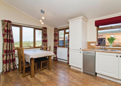 Nunland Hillside Lodges