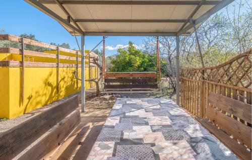 Nice Home In Tortosa With Kitchen