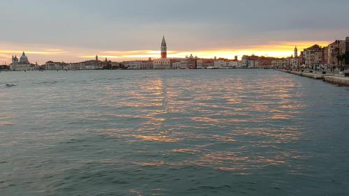 Veneziacentopercento Zoto Apartment - image 7