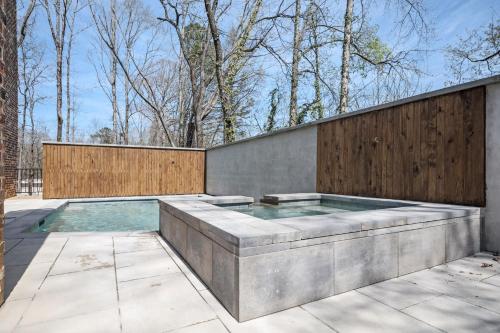 Adams Mansion, 10K Sqft, 7BD/7BA, 15min to Airport in Southwest