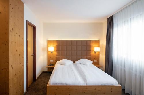 Hotel Olympic - Montana Center - image 6