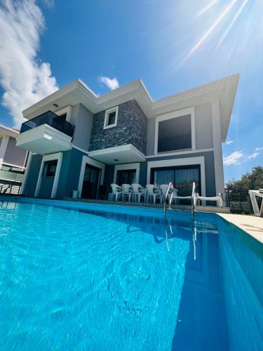 Villa Silver A
