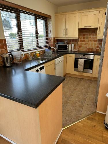 ห้องครัว, Home near the River Shannon in รูสกี