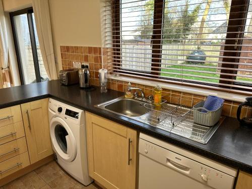 บริการและสิ่งอำนวยความสะดวก, Home near the River Shannon in รูสกี