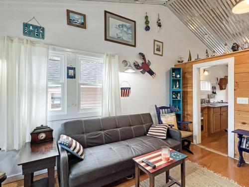 Lighthouse - Q991 Brought to you by GetAway Vacations Lighthouse - Q991 Brought to you by GetAway Vacations