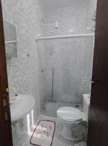 Triple Room with Private Bathroom image 3