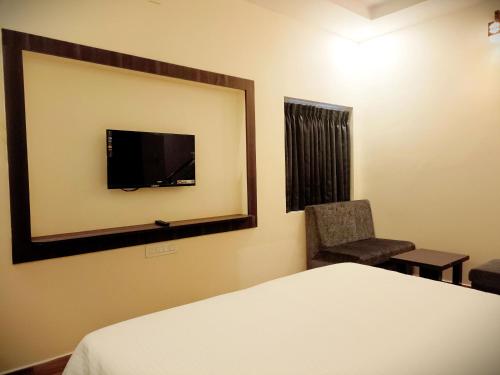 R Hotels By Suraj Residency Yercaud