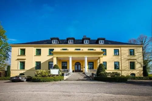 Schloss Harkensee in Dassow, Deutschland