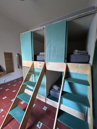 1 twin bed