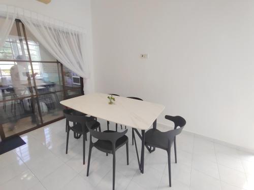 Afamosa Chill With US / Private pool / Pool Table