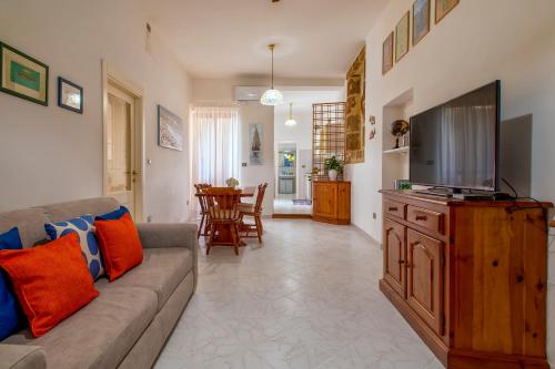 SARDINIA RE - Corso 32