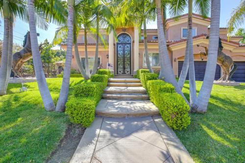 Spacious Fullerton Villa with Private Pool and Hot Tub