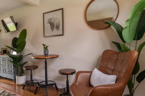 The Willow, Catskill