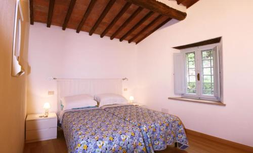 Ferienhaus in Montecastelli Pisano mit beheiztem Whirlpool