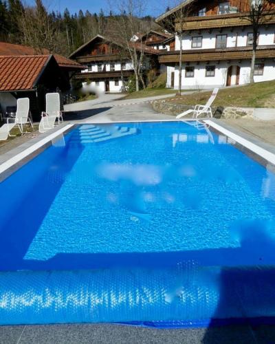 Wohnung in Hauzenberg mit Terrasse, gemeinsamem Pool und Garten